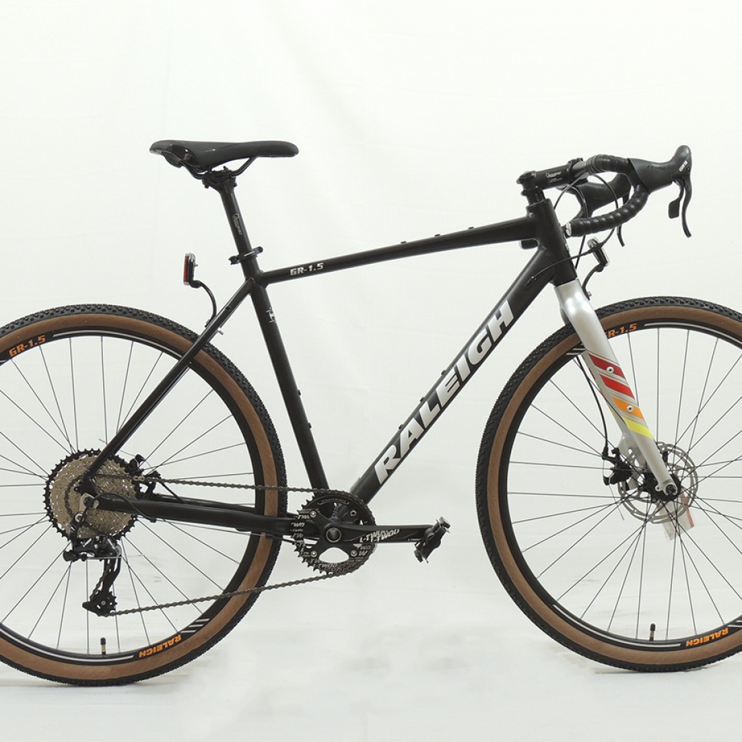 bicicleta-raleigh-gravel-gr-15-talle-56-negra-con-gris