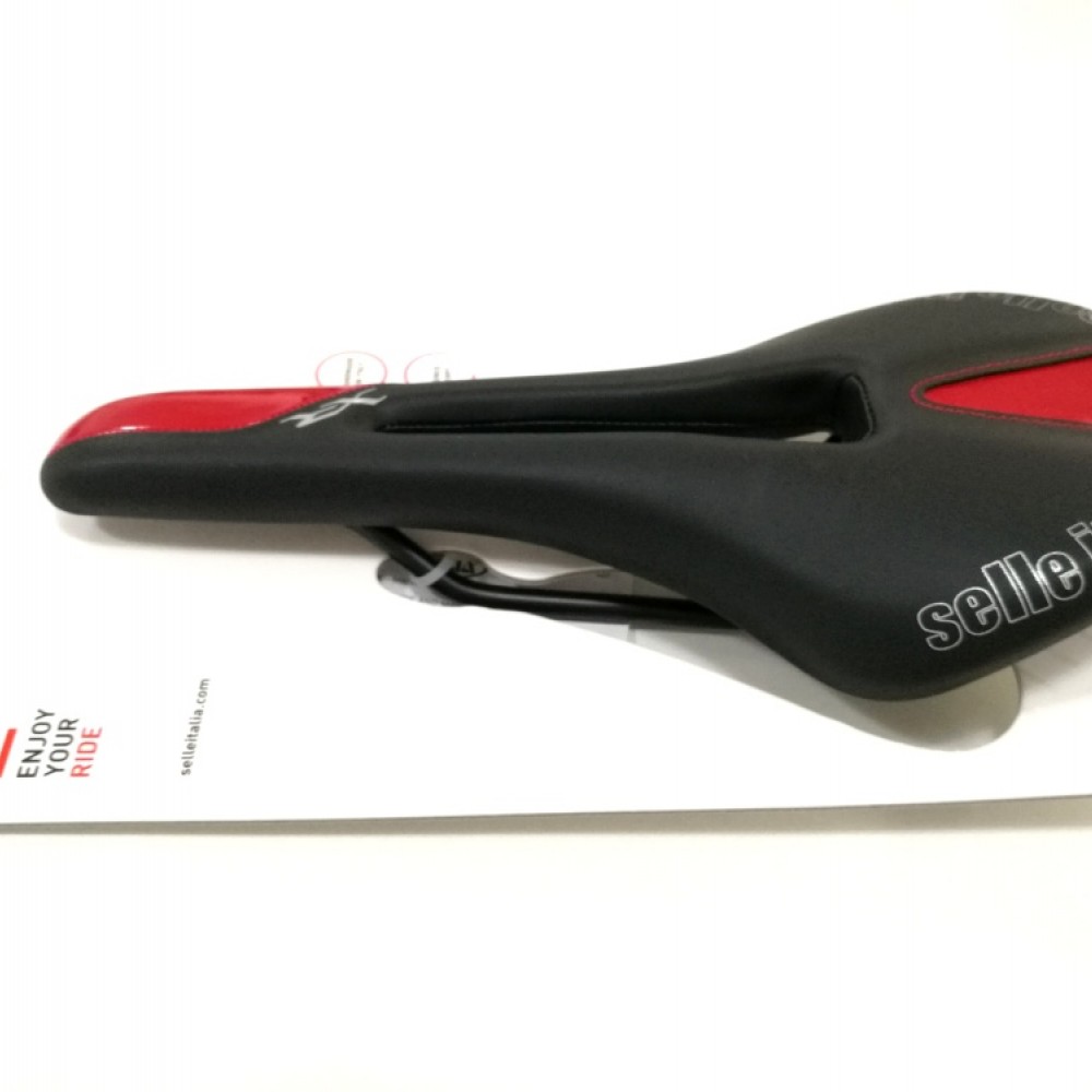 asiento-selle-italia-xr-flow-negro-con-rojo