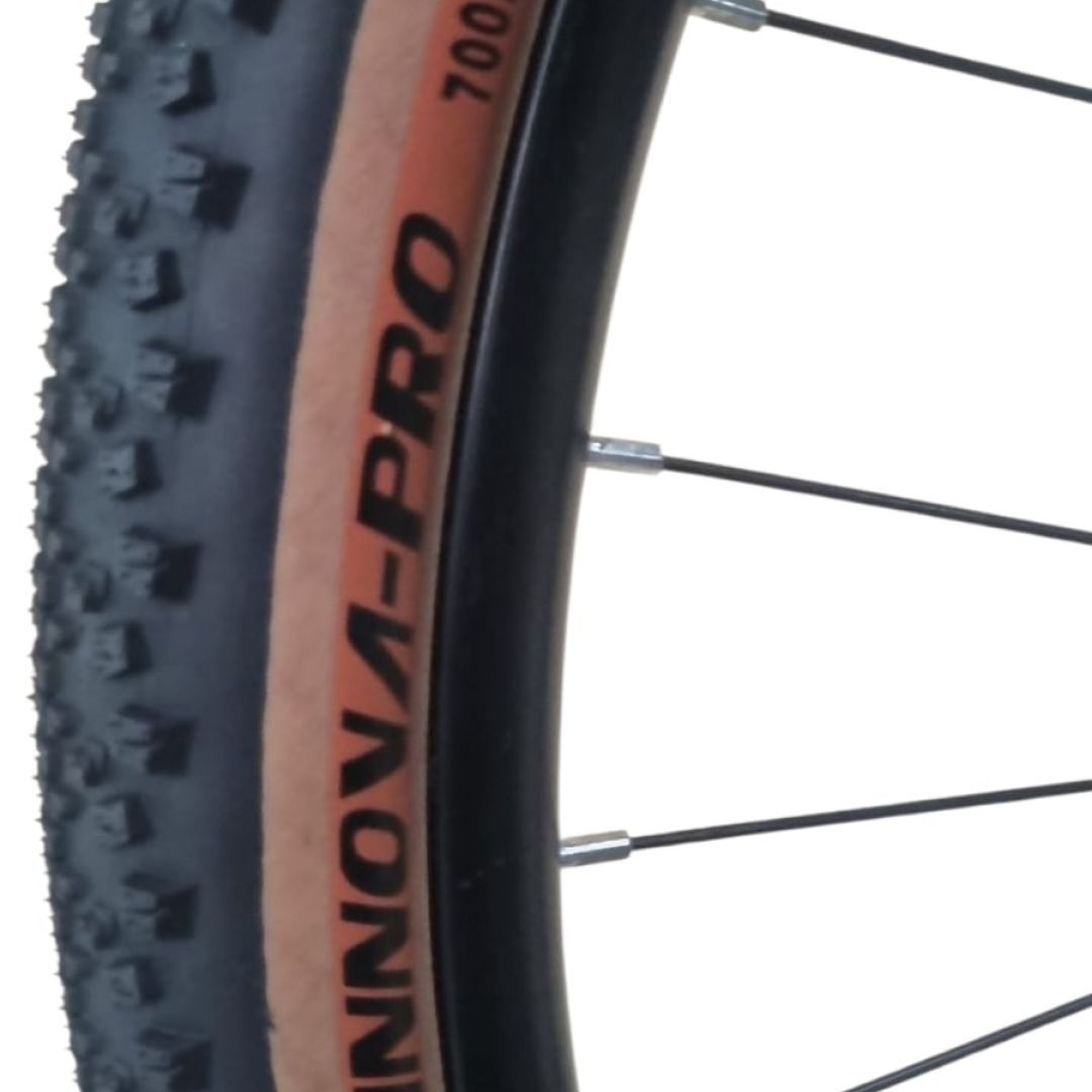 cubierta-700x45-innova-bk-gum-550-grs-700x45c-especial-gravel-60-tpi