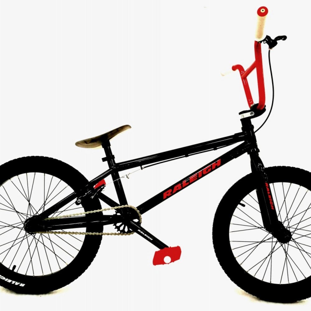 bicicleta-raleigh-freestyle-jump